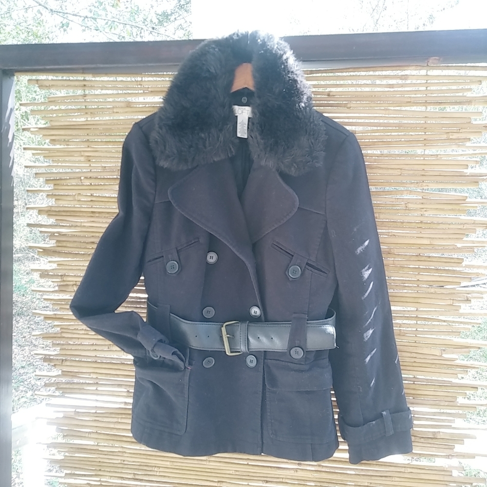 Loft 4 London Style Double Breasted Fur Collar Jacket in Black